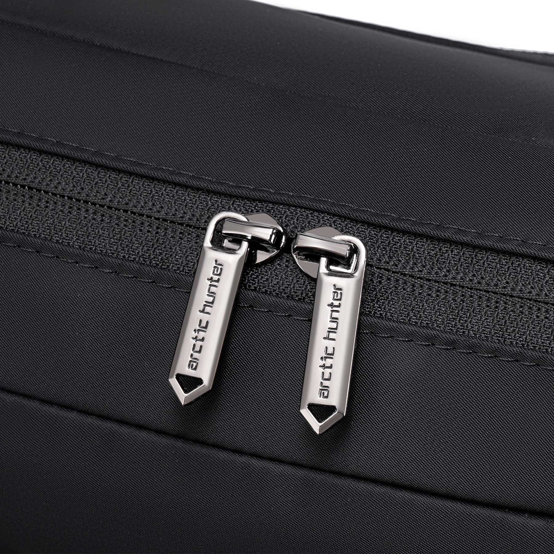 Maletin Arctic Hunter GWB00849